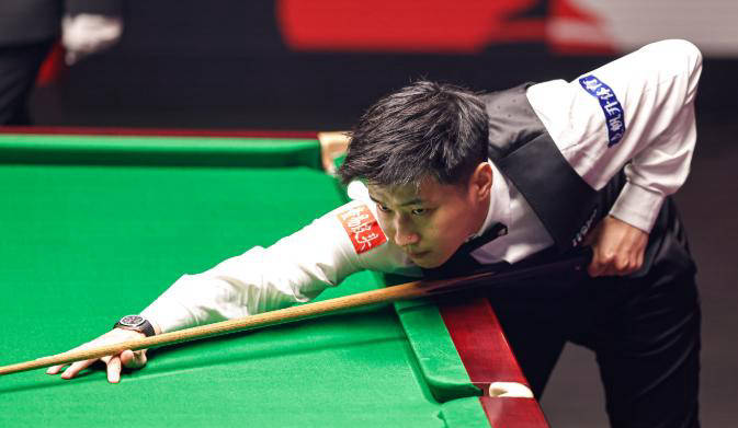 尽管他当前 尽管他当前